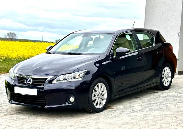 poznań Lexus CT cena 43900 przebieg: 225000, rok produkcji 2011 z Poznań